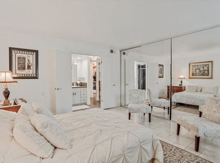 2424 Larkspur Ln #217, Unit 217, Sacramento, CA 95825 Photo