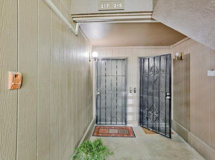 2424 Larkspur Ln #217, Unit 217, Sacramento, CA 95825 Photo