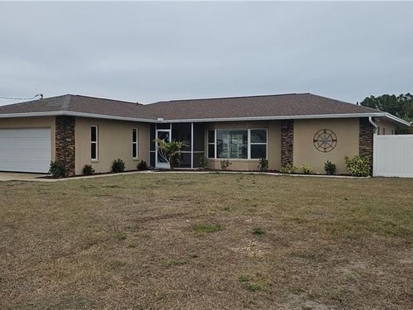 5255 Tiffany CT, CAPE CORAL, FL 33904