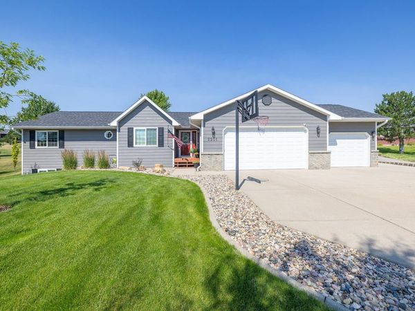 5201 CALE CT, Rapid City, SD 57701