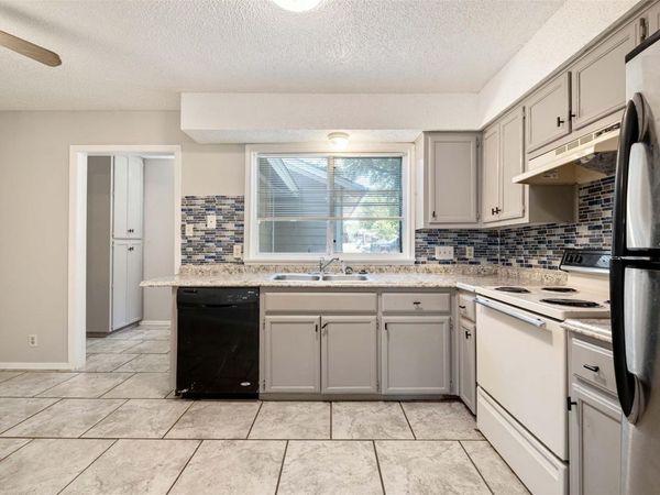 3904 Hudson Bend RD, Austin, TX 78734