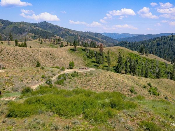 49 Walker Creek Drive, Boise, ID 83716