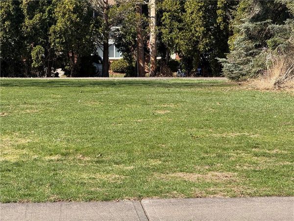 Sandoris Circle , Rochester, NY 14622