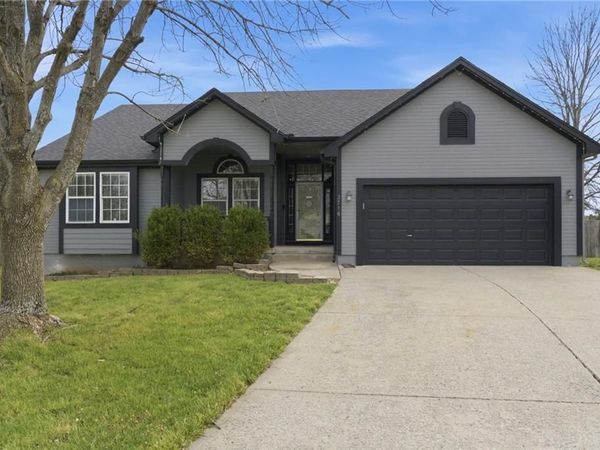 3716 NW Anchor Court, Blue Springs, MO 64015
