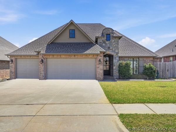 7406 E 83rd Place N, Owasso, OK 74055