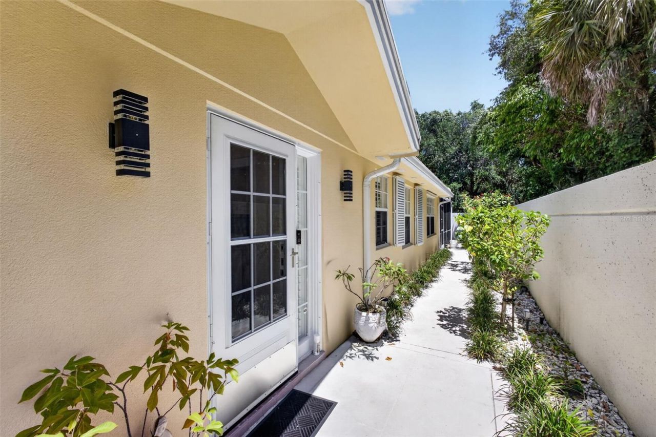 4047 Grove Point Road, Palm Beach Gardens, FL 33410 Photo