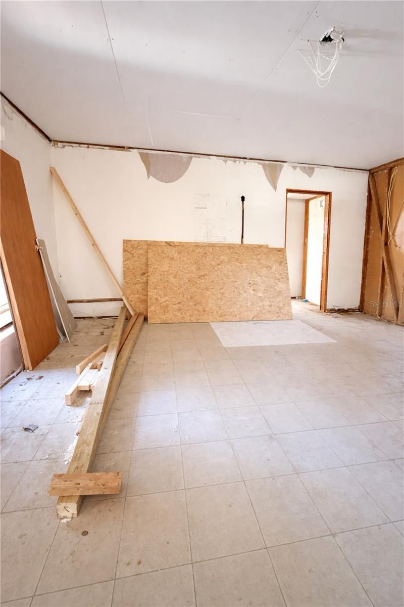 907 Gwendolynn Street , Avon Park, FL 33825 Photo