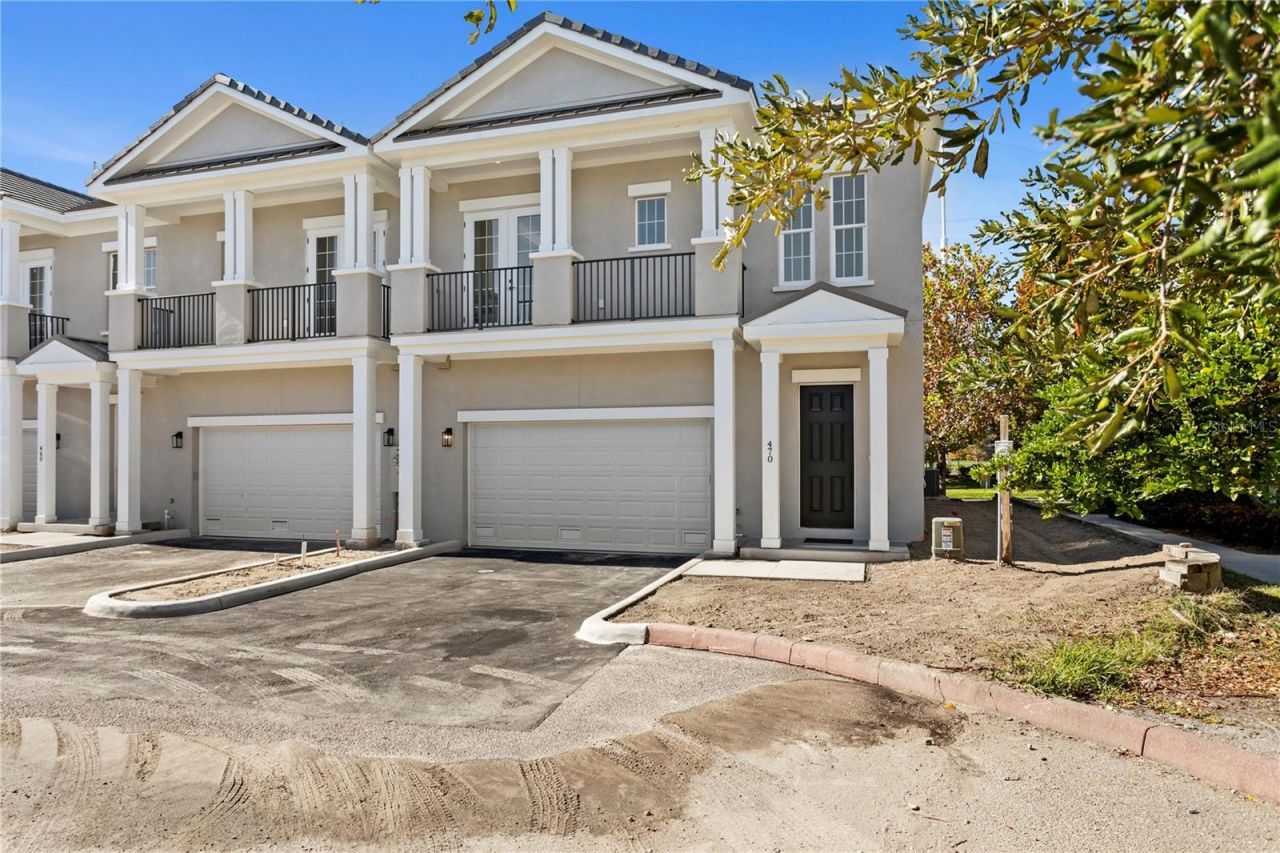 470 Gilman Place N, Saint Petersburg, FL 33716 Main Photo