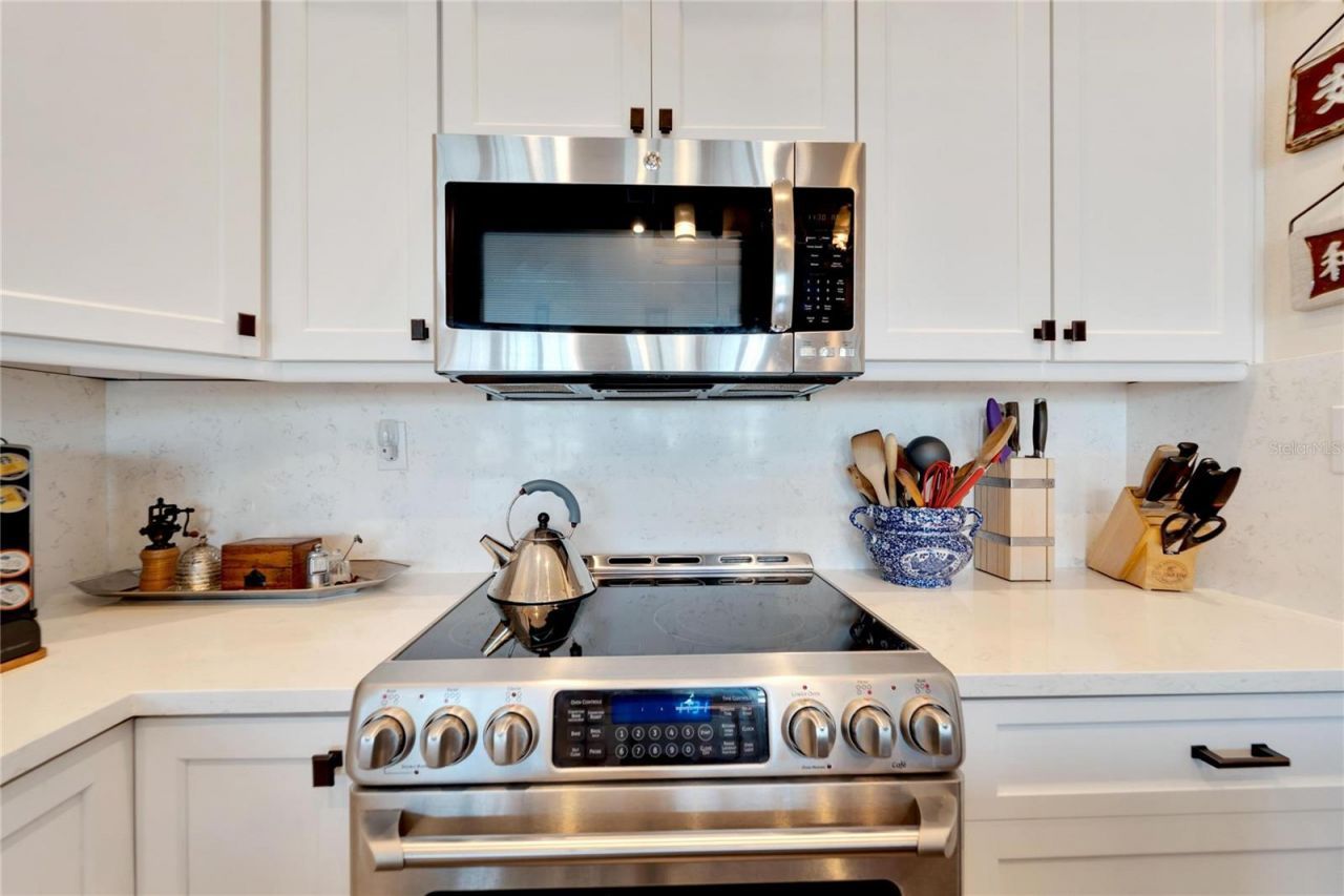 5311 Boardwalk Street, Holiday, FL 34690 Photo