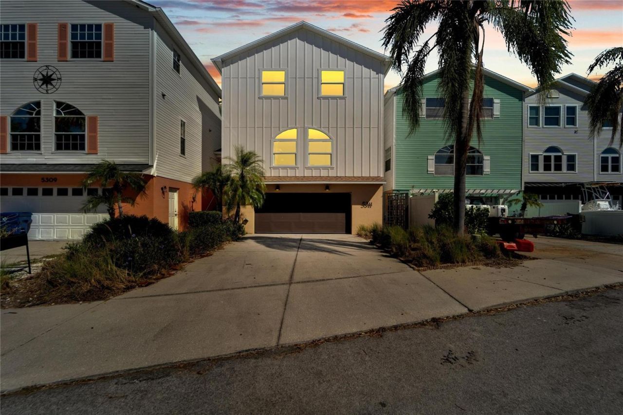 5311 Boardwalk Street, Holiday, FL 34690 Photo