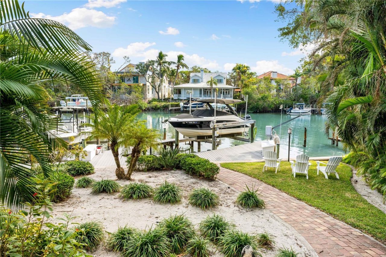 866 Hudson Avenue, Unit 866, Sarasota, FL 34236 Photo