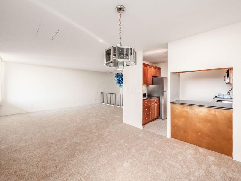 1000 Urlin Avenue, Unit 211, Columbus, OH 43212 Photo 12