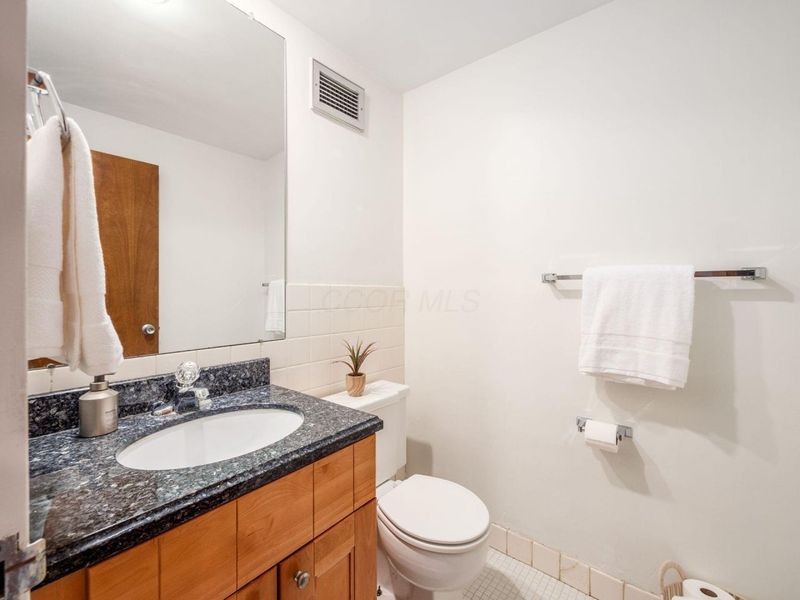 1000 Urlin Avenue, Unit 211, Columbus, OH 43212 Photo 19