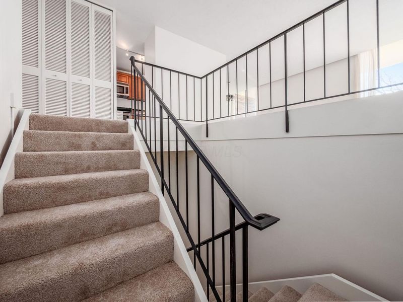 1000 Urlin Avenue, Unit 211, Columbus, OH 43212 Photo 2