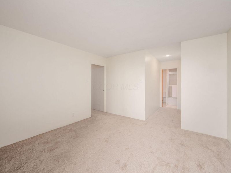 1000 Urlin Avenue, Unit 211, Columbus, OH 43212 Photo 22