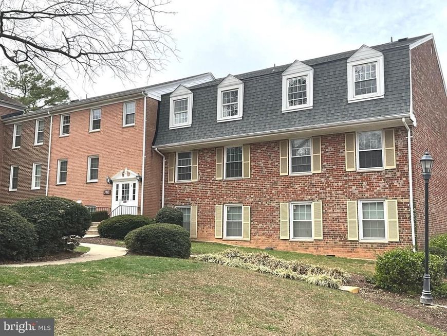 740 Quince Orchard Boulevard, Unit 202, Gaithersburg, MD 20878 Main Photo