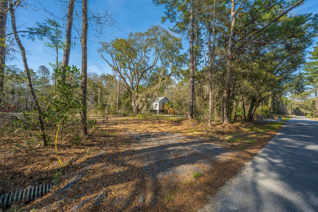 808 Society Road Photo 15