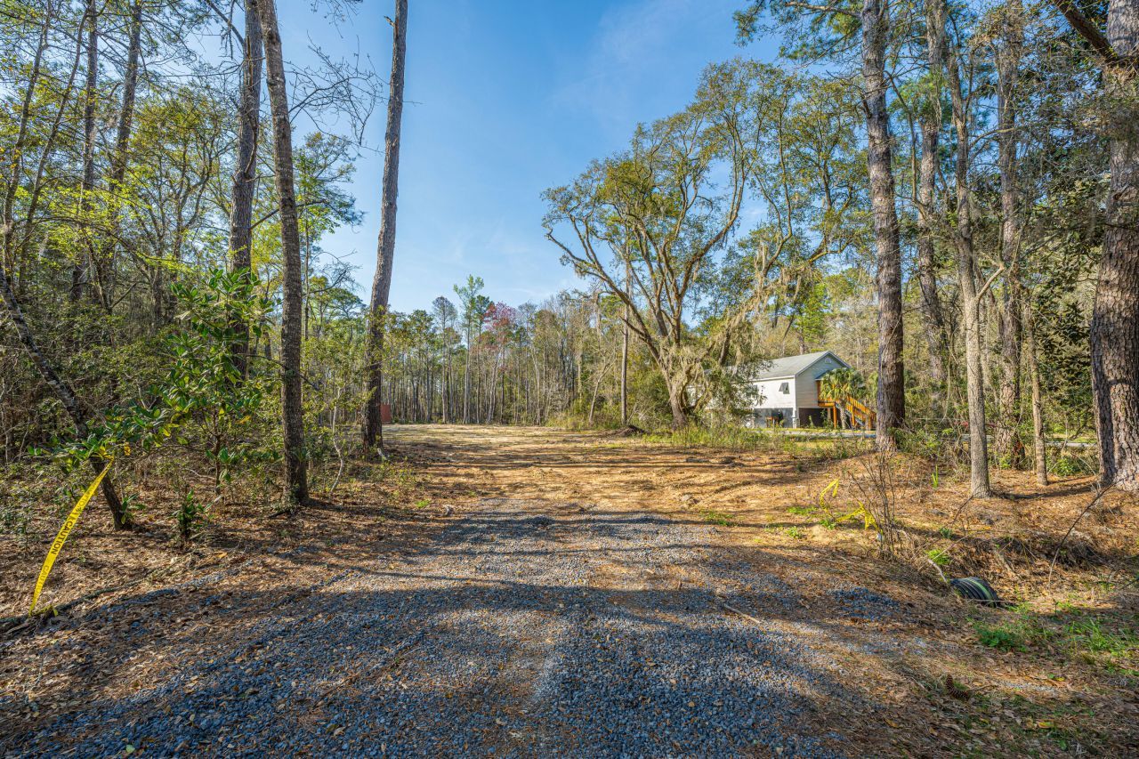 808 Society Road Photo 16