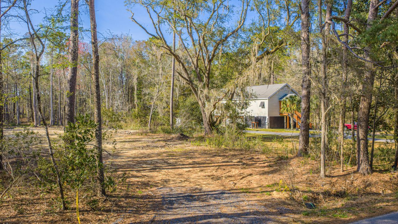 808 Society Road Photo 17