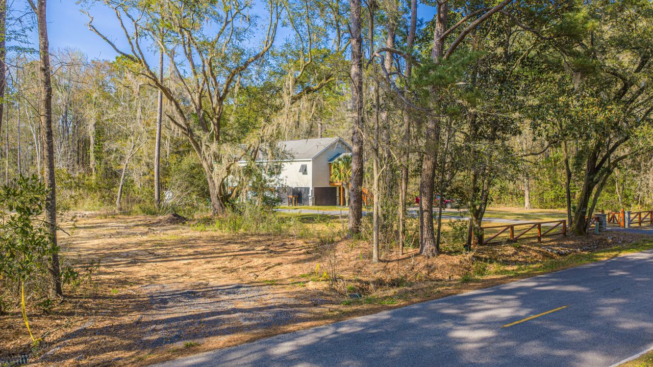 808 Society Road Photo 18