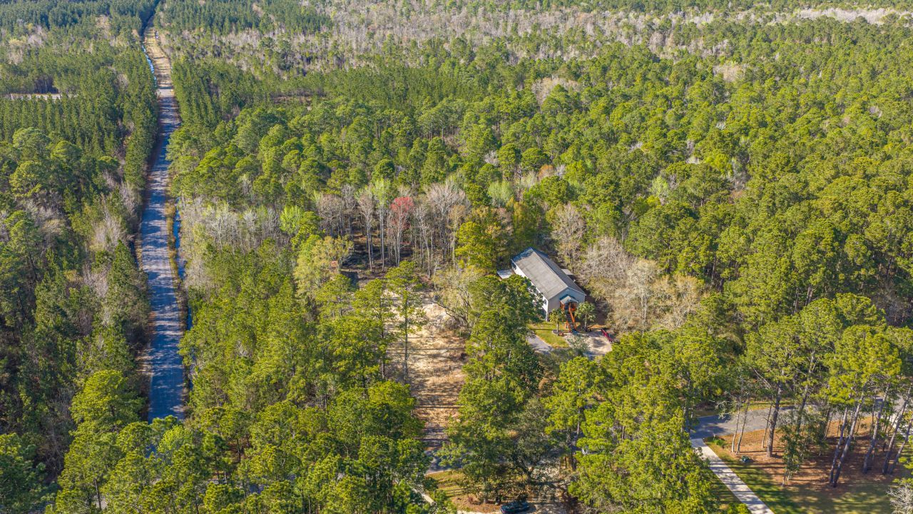 808 Society Road Photo 22