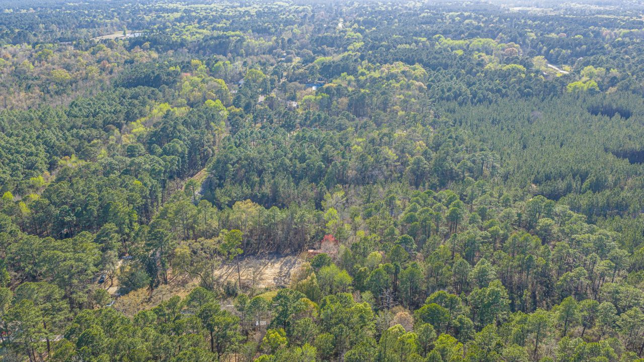 808 Society Road Photo 35