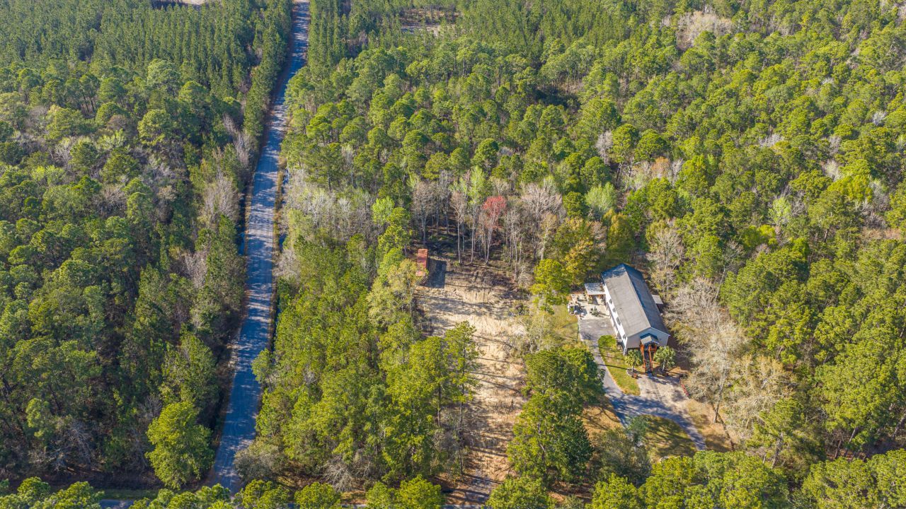 808 Society Road Photo 40