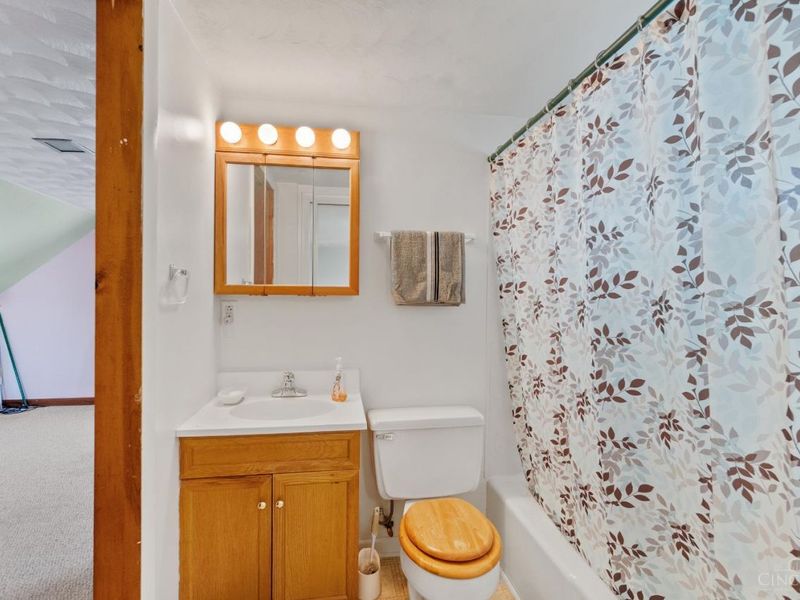 142 Barrington Drive, Hamilton, OH 45013 Photo 18