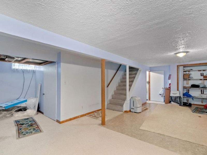 142 Barrington Drive, Hamilton, OH 45013 Photo 27