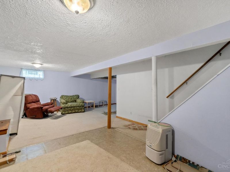 142 Barrington Drive, Hamilton, OH 45013 Photo 28