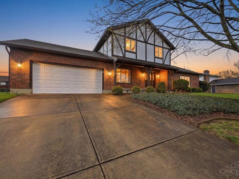 5604 Randy Drive, Fairfield, OH 45014 Photo 2