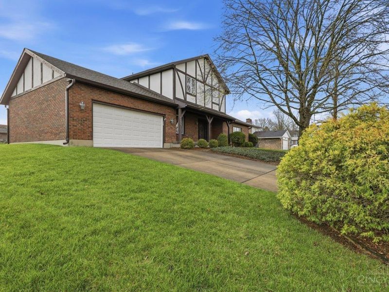 5604 Randy Drive, Fairfield, OH 45014 Photo 4