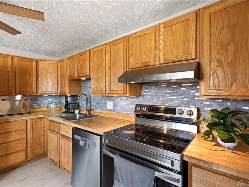 144 Stratmore Street, Park Layne, OH 45344 Photo 8