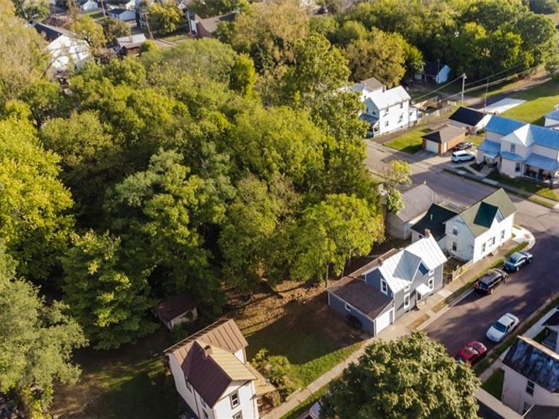 555 E Sycamore Street, Miamisburg, OH 45342 Photo 2