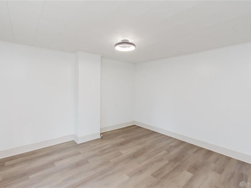 555 E Sycamore Street, Miamisburg, OH 45342 Photo 8