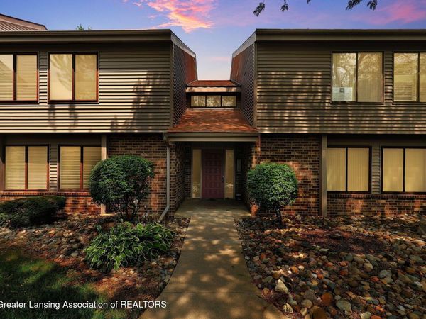 1046 Grenoble Lane, Lansing, MI 48917