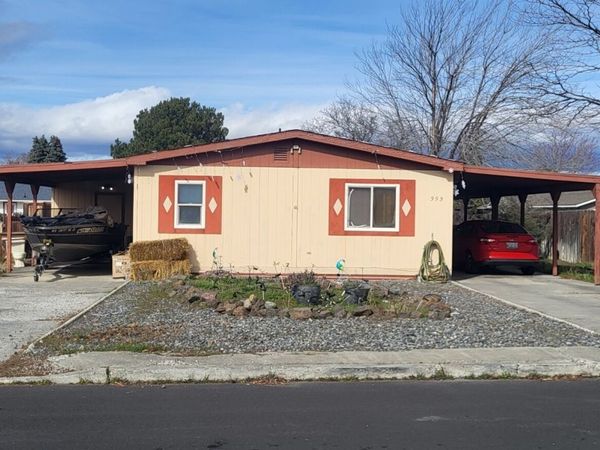 353 5th Avenue SE, Ephrata, WA 98823