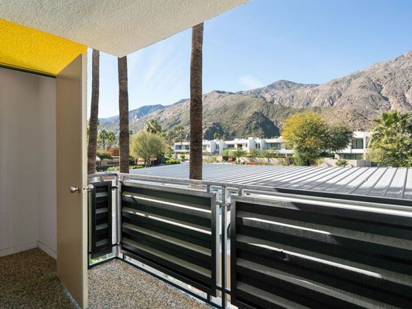588 E San Lorenzo Road, Unit 201, Palm Springs, CA 92264