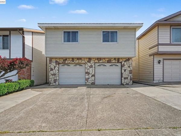 721 Gellert Blvd, Daly City, CA 94015