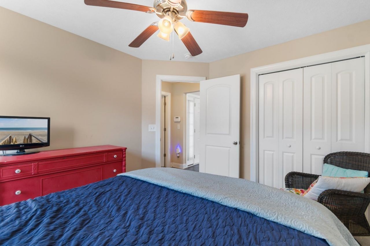 190 Camrose Way  Photo 20