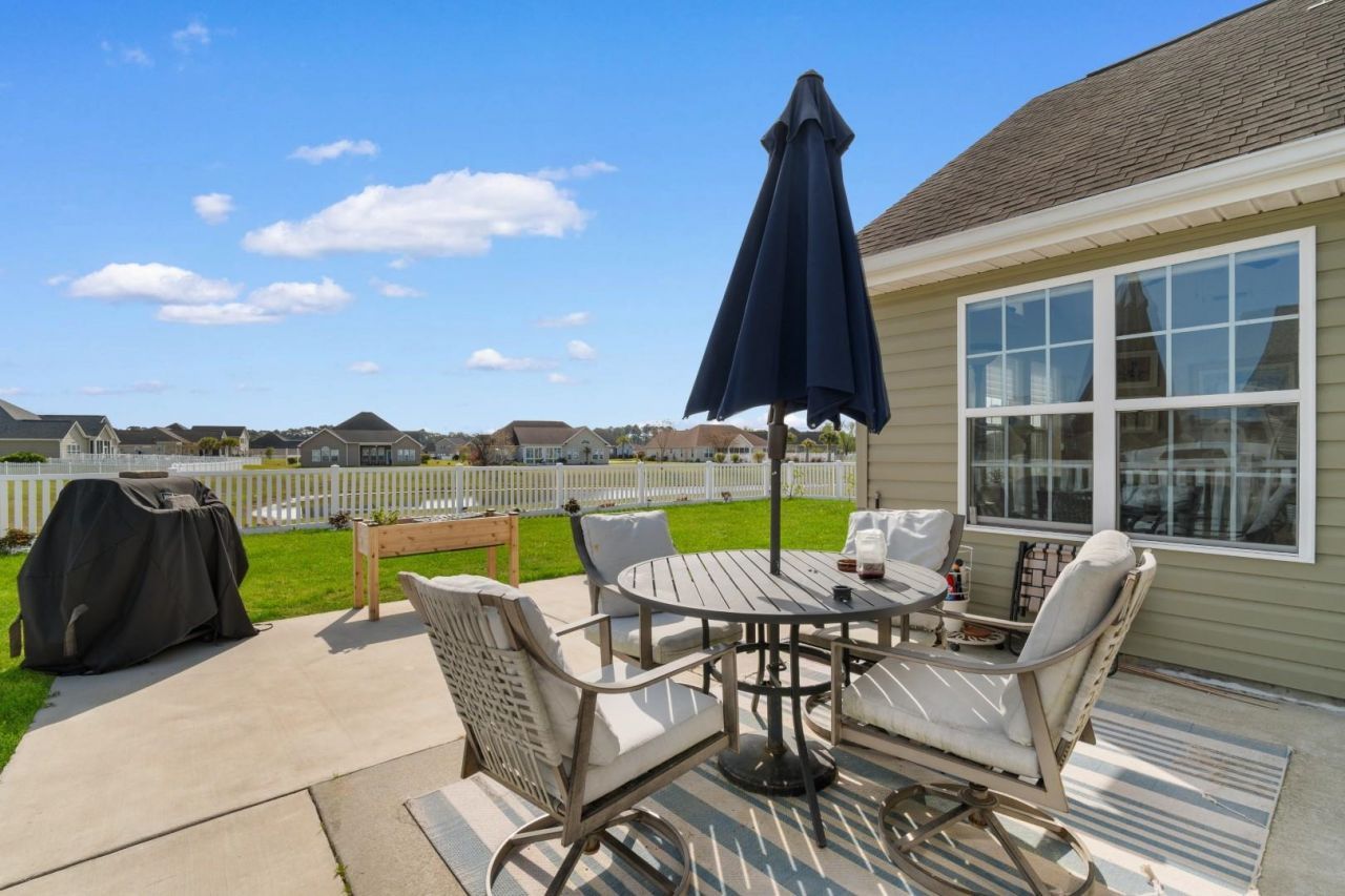 190 Camrose Way  Photo 26