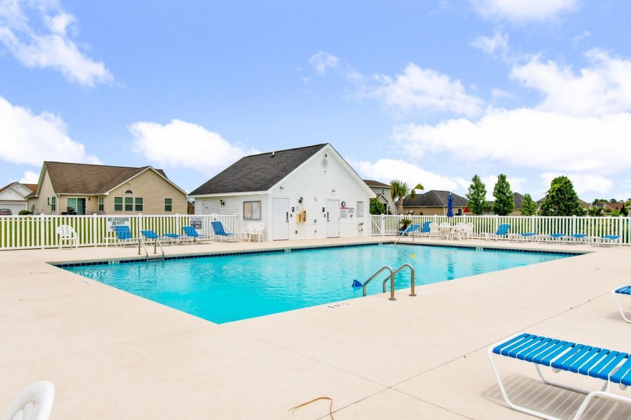 190 Camrose Way  Photo 33