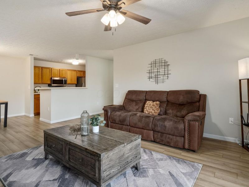 6729 Meadow Creek Drive , Unit 208, Columbus, OH 43235 Photo 7