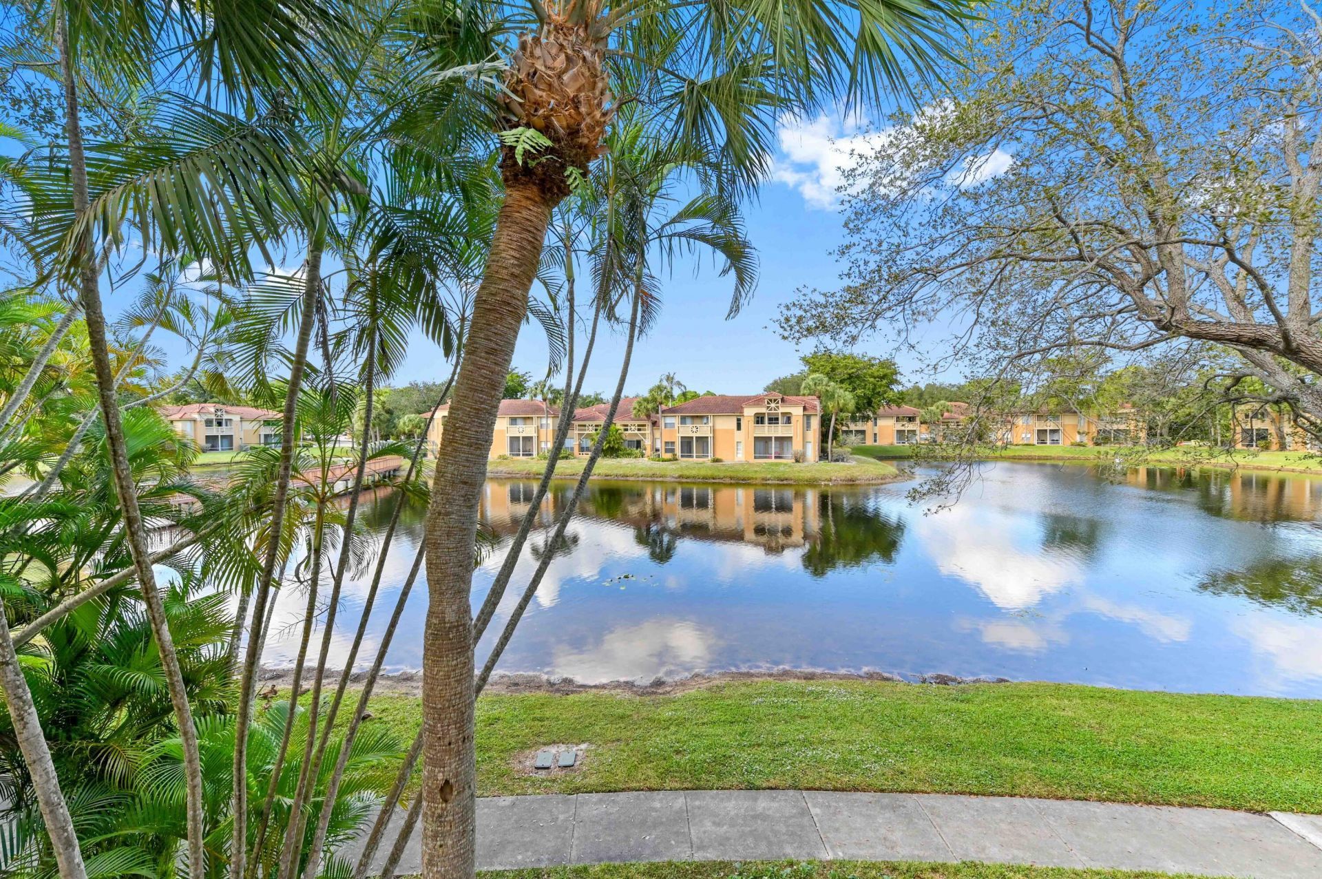 4791 Via Palm Lakes, Unit 1706, West Palm Beach, FL 33417 Photo