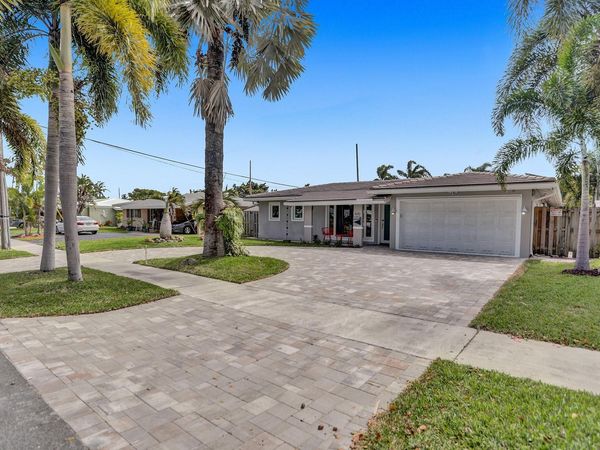 470 SE 4th Court, Pompano Beach, FL 33060