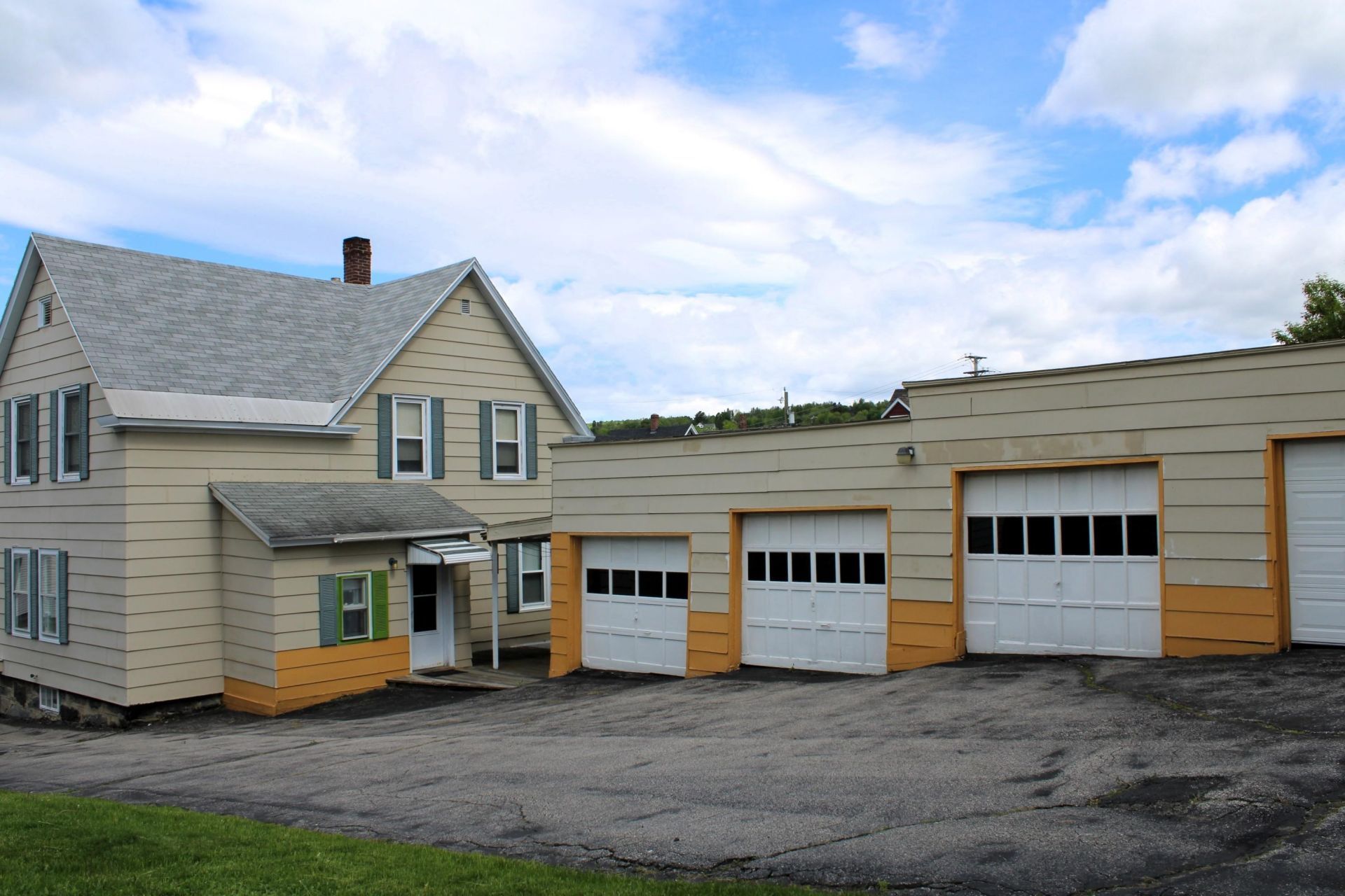 612 Rockingham Street Berlin, NH 03570