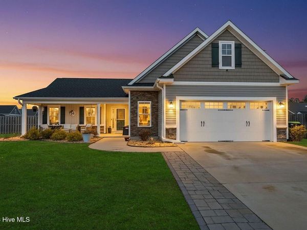 2083 Southern Pine Drive, Leland, NC 28451