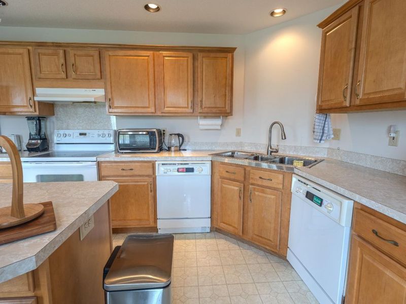 5004 W Waterberry Drive, Huron, OH 44839 Photo 10