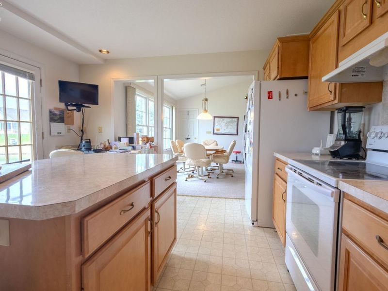 5004 W Waterberry Drive, Huron, OH 44839 Photo 9