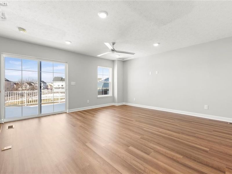 461 Harbor Lane, Lorain, OH 44052 Photo 13